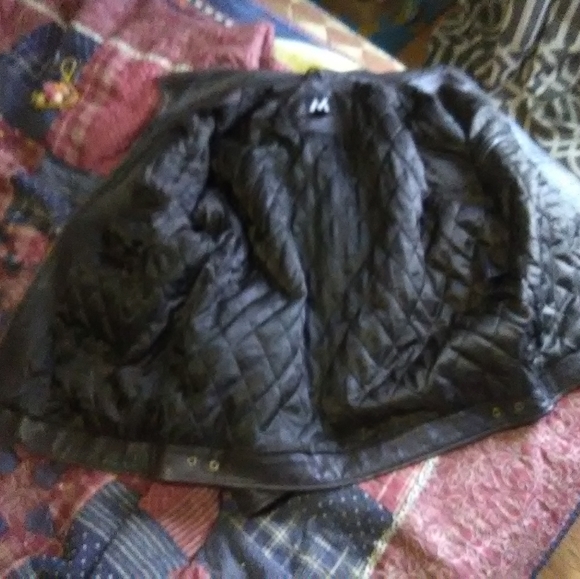 Real Leather Jacket - Picture 5 of 8